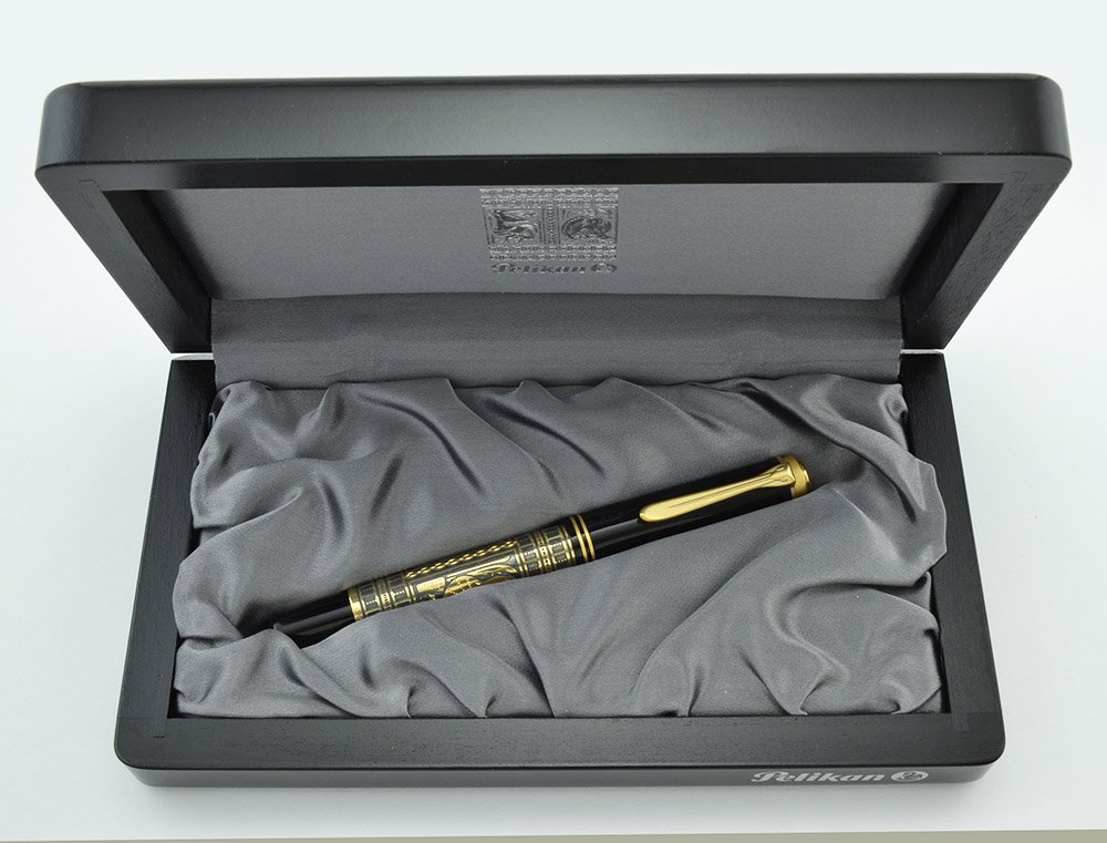 Pelikan M700 Toledo Fountain Pen - Black, Engraved Vermeil, Fine